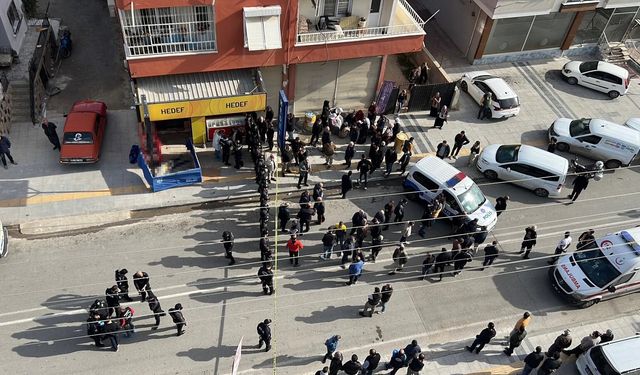 Mersin'de 25 Yaşındaki Şahıs Peş Peşe 4 Kişiye Ateş Açtı: 3 Ölü, 1 Yaralı