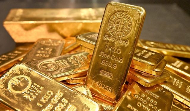 Altın 2025’te Rekor Kırdı: Büyük Bankalar 2026 İçin 5.000 Doları İşaret Ediyor