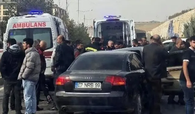 Diyarbakır’ın Silvan İlçesinde İki Otomobil Çarpıştı: 4 Yaralı!