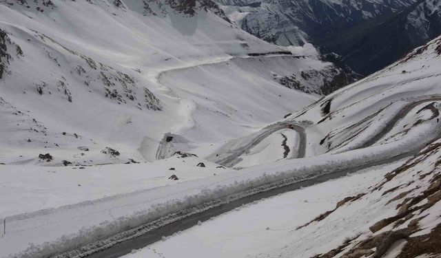 Van'da O Yollar Açıldı!