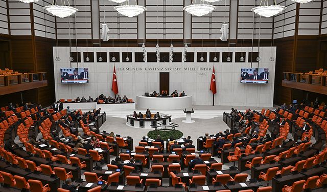 Van'daki  Okul Meclise Taşındı!