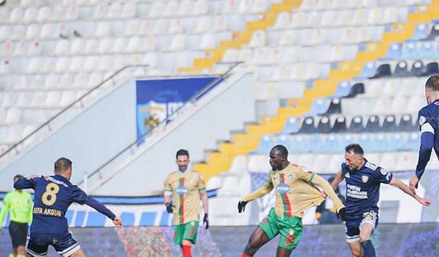 Kartlar Maçı Belirledi: Amedspor 6 maç sonra yenildi