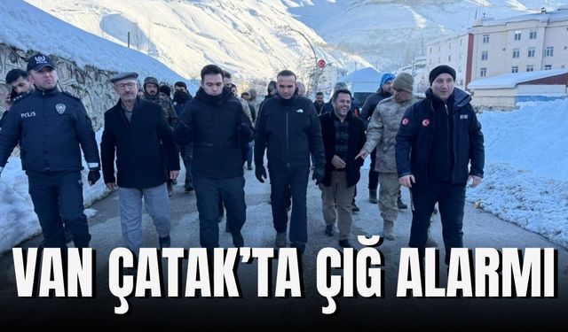 Van Çatak’ta AFAD ve Kaymakamlık Sahada İnceleme Yaptı