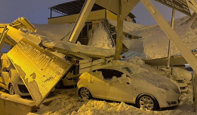 Kar ve Tipi Felaketi: 67 İş Yerinin Çatısı Çöktü