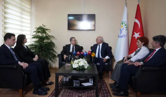 Bayram Görüşmesi Gündem Oldu: Türkiye’de Yeni Süreç mi Başlıyor?