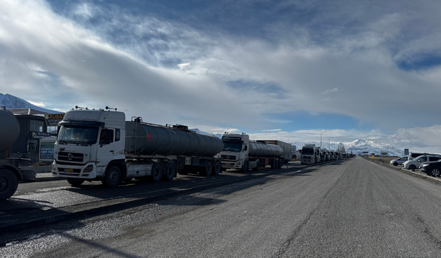 İran'da saldırılar sürerken sınırda sessizlik hakim