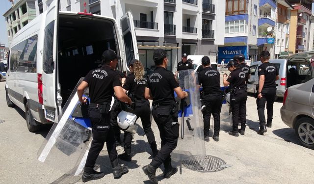 CHP Malatya İl Başkanlığı'nda Gerginlik! Polisler Devreye Girdi!