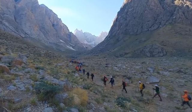 Hakkari Cilo Dağları’nda Zorlu Eğitim! 111 Dağcı Buzullarda Ter Döktü