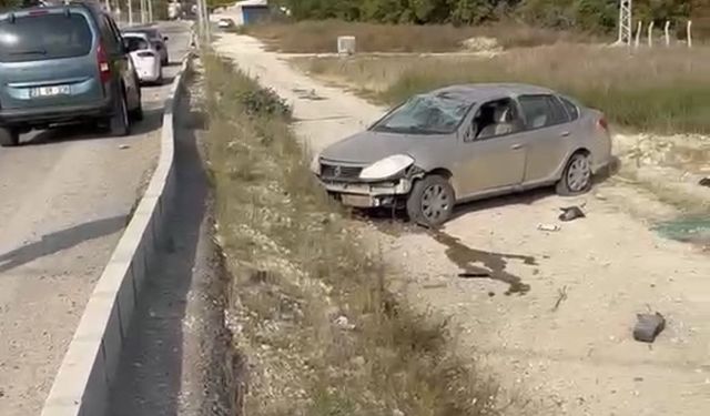 Otomobil Araziye Uçtu: 1 Yaralı