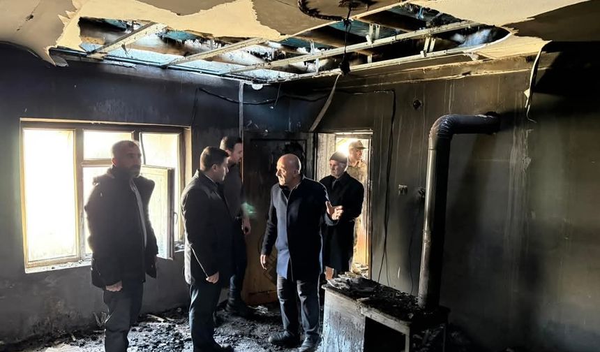 Van'da  Yangın! Ev Kullanılamaz Hale Geldi