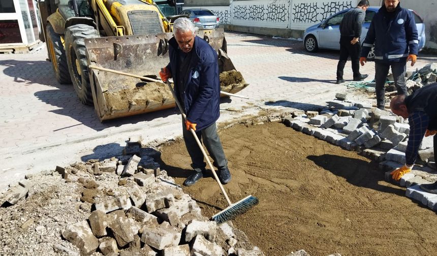Erciş Belediyesi Kent Genelinde Genişletme ve İyileştirme Çalışmalarına Başladı