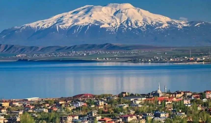Van ve İlçelerinde 14 Mart'ta Sıcaklıklar Artıyor: Bahar Erken mi Geliyor?