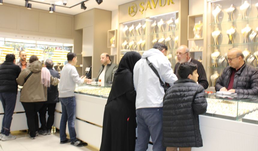 Van'da Kuyumcularda Hareketlilik: Altın Fiyatları Sert Düştü, İşte Güncel Rakamlar