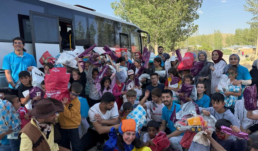 Elazığ’dan Van’a Şaşırtan Ziyaret!