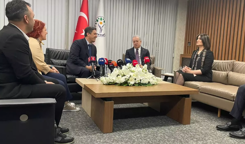 DEM ve MHP Bayramlaştı: Verilen Mesajlar Dikkat Çekti!