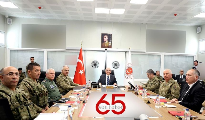 Milli Savunma Bakanı Van’da İnceleme Yaptı