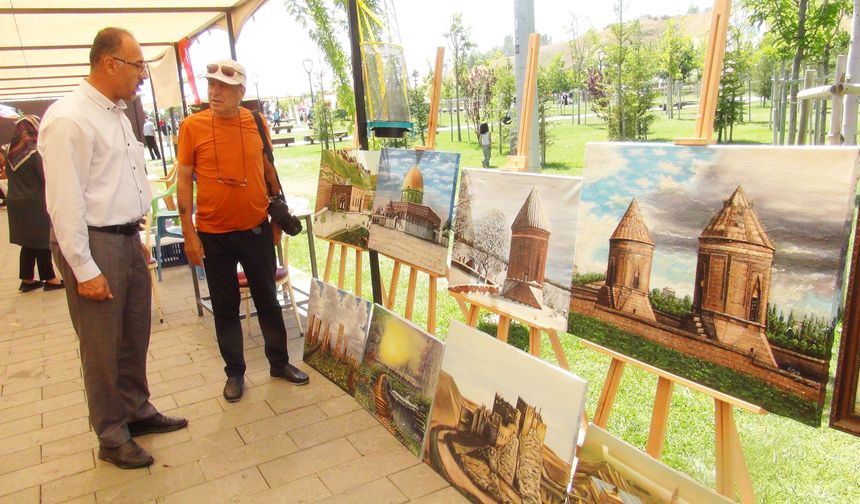 Malazgirt Zaferi’nin 954. Yılında Cami İmamından Yağlı Boya Sergisi