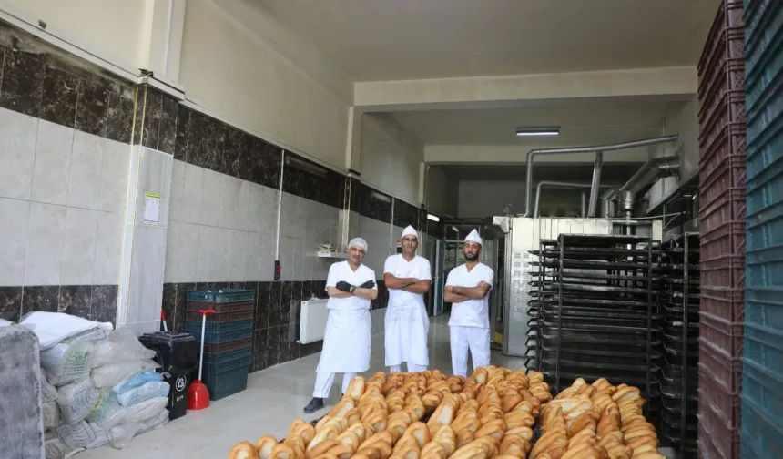Van Gürpınar’da Ekmek 7,5 Lirada Satılıyor