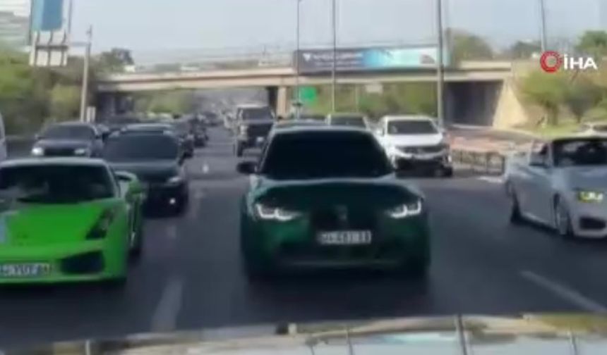 İstanbul'da Lüks Araçlarıyla Trafiği Birbirine Katıp Drift Attılar