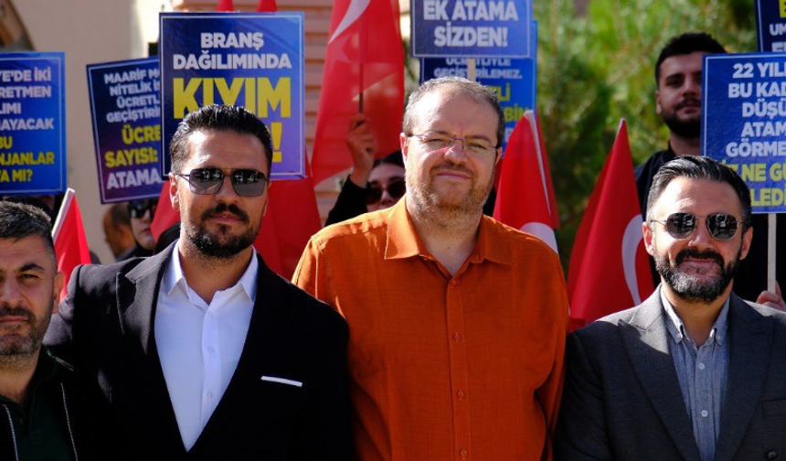 Van’da Atama Bekleyen Öğretmenlerden Ek Atama Çağrısı