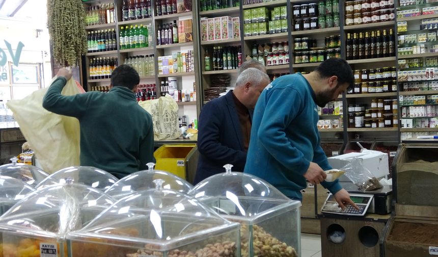 Vanlılar Kışa Bitkisel Çaylarla Hazırlanıyor!