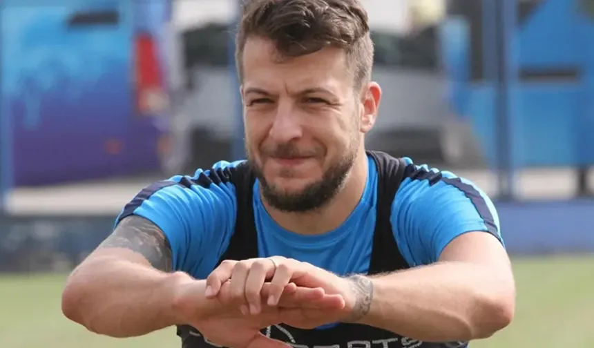 Vanspor'un Eski Futbolcusu Batuhan Karadeniz Hakkında Kırmızı Bülten Kararı