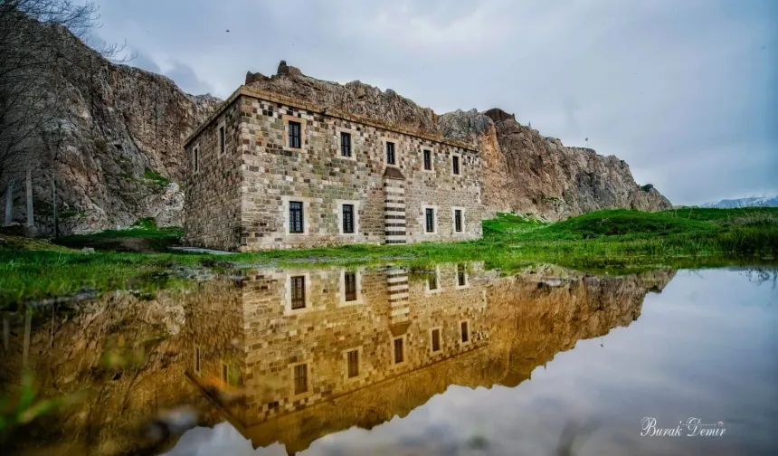 Van’ın tarihi Horhor Medresesi Nerededir, Nasıl Gidilir?