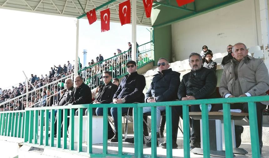 İpekyolu Belediyesi Gençlikspor Erciş’te Kazandı, Liderliğini Sürdürdü