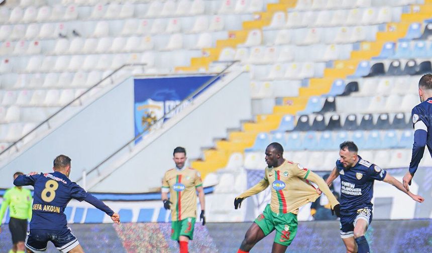 Kartlar Maçı Belirledi: Amedspor 6 maç sonra yenildi