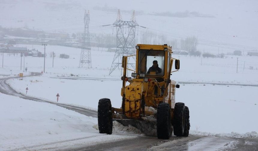 Van’da Kar Felaketi: 76 Yerleşim Yeri Ulaşıma Kapandı