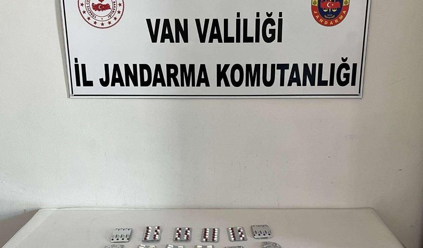 Van Başkale’de Uyuşturucu Operasyonu: 174 Sentetik Hap Ele Geçirildi