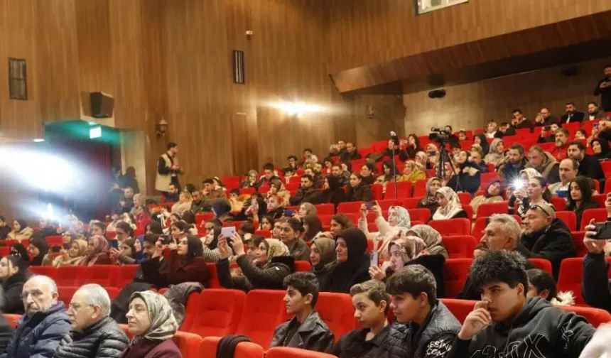 Van Devlet Tiyatrosu’nda Manevi Gece