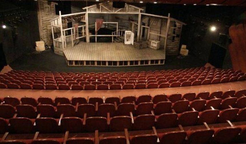 Van’da Tiyatro Sezonu Müjdesi: Nisan Programı Heyecanlandırıyor!