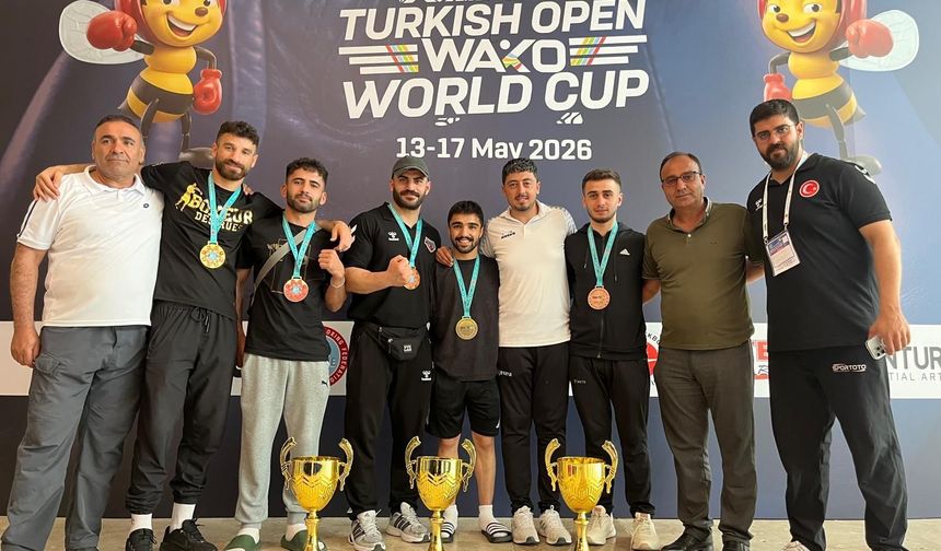 Vanlı Kick Boksçular Dünya Kupası’nı Salladı