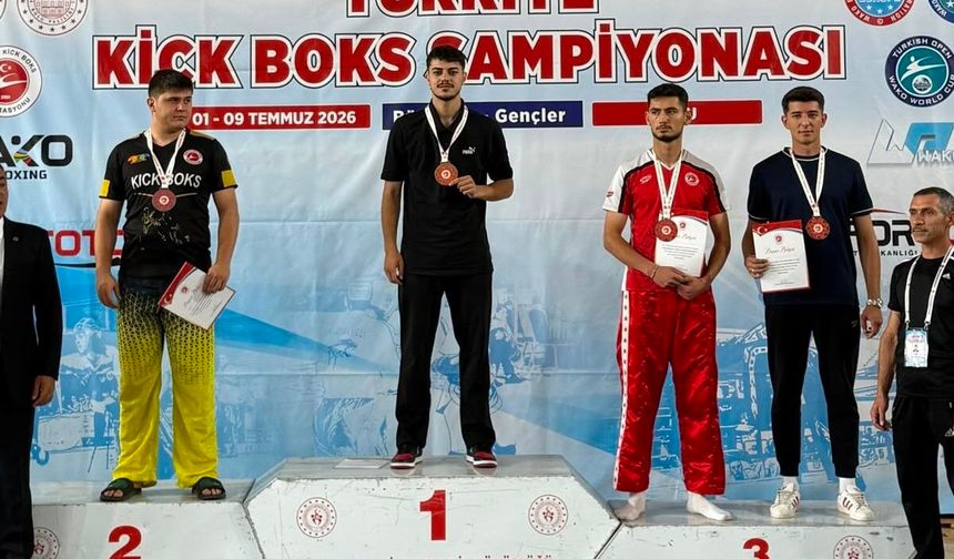Vanlı Sporcu Alim Yönten Türkiye Kick Boks Şampiyonu Oldu