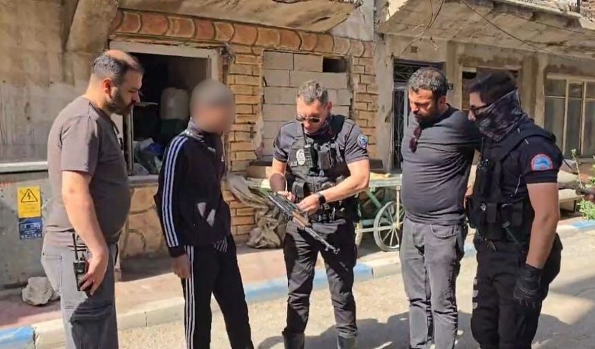 Kar Maskeli Şahıs Paniği! Gerçek Sonradan Ortaya Çıktı