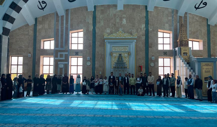 Çaldıran’da Yaz Kur’an Kursu Öğrencileri 40 Hadisi Ezbere Okudu