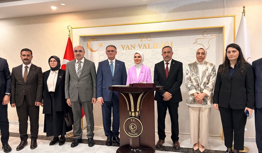 Aile ve Sosyal Hizmetler Bakanı Mahinur Özdemir Göktaş Van’da!