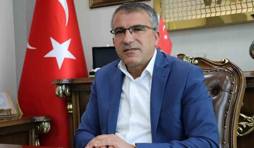 Van OSB Başkanı Memet Aslan’dan Mevlid Kandili Mesajı: “Peygamber Ahlakıyla Ahlaklanmalıyız”