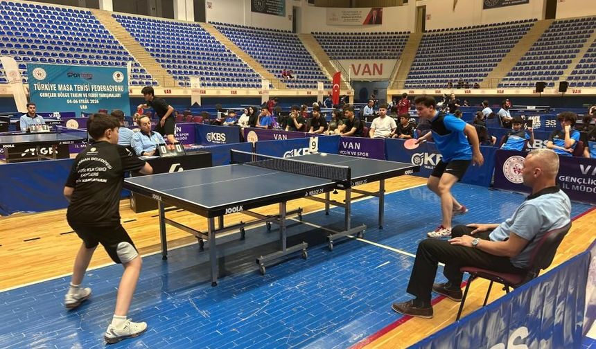 Van’da Masa Tenisi Şöleni! 20 İlden 220 Sporcu Bir Araya Geldi