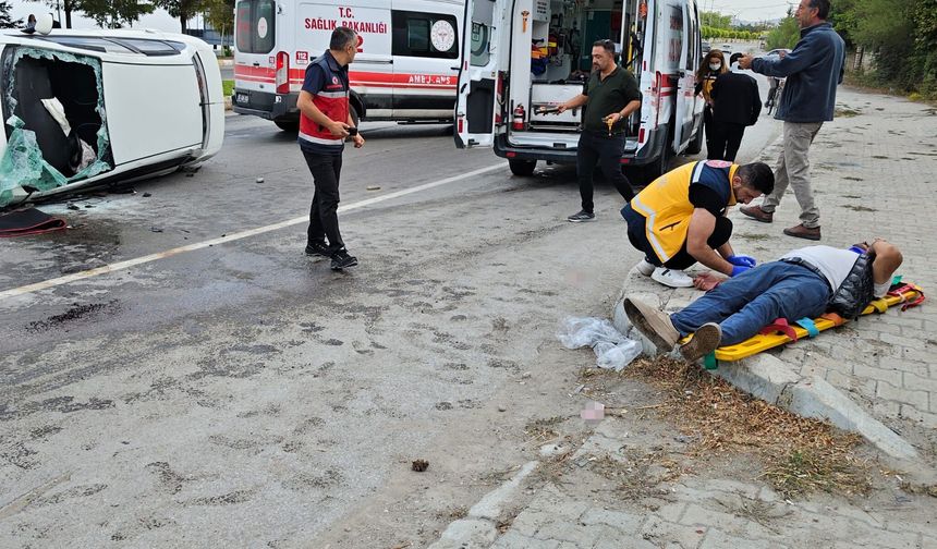 Van Edremit’te İki Otomobil Çarpıştı: 4 Yaralı