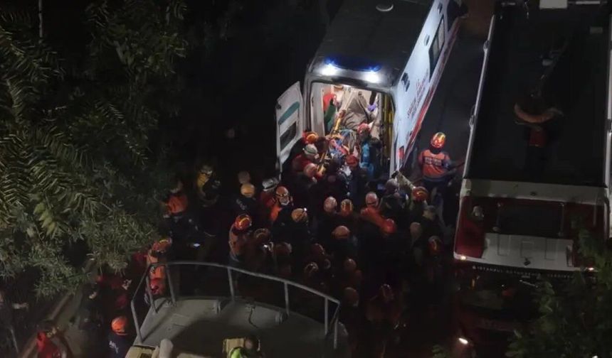 Yıkılan Binanın Bilançosu Ağırlaştı: 5 Kişi Yaşamını Yitirdi!