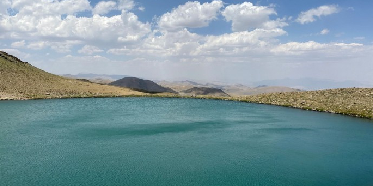 Ferasindeki Calyan Golu Buyuluyor (1)