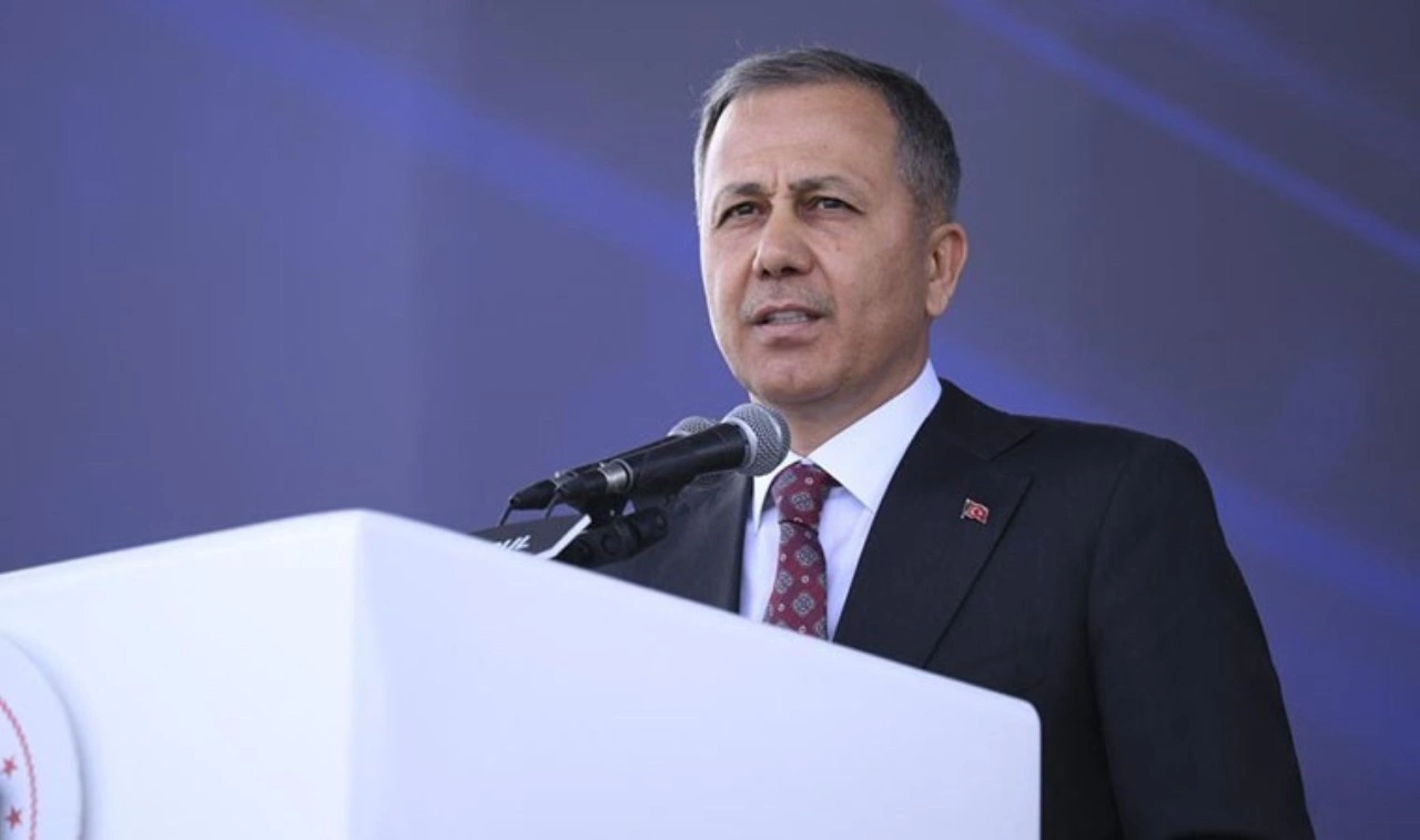 Ali Yerlikaya Dan Belediyelere Sokak Hayvanlari Cagrisi Ya Bu Isi Yapacaklar