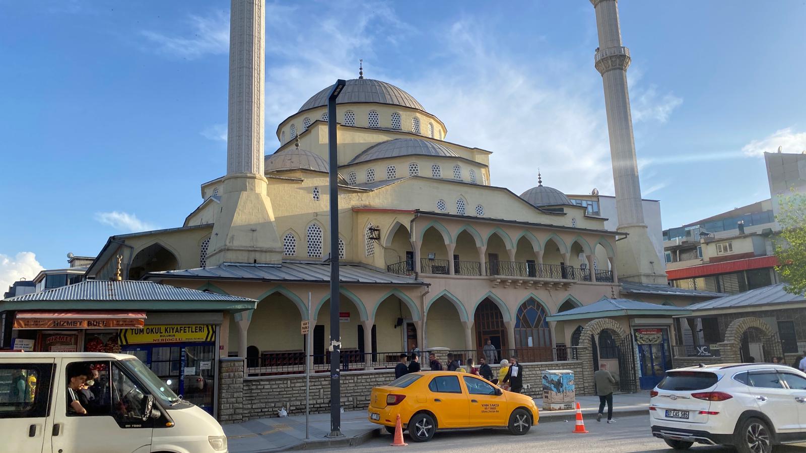 Camii Van Haberi
