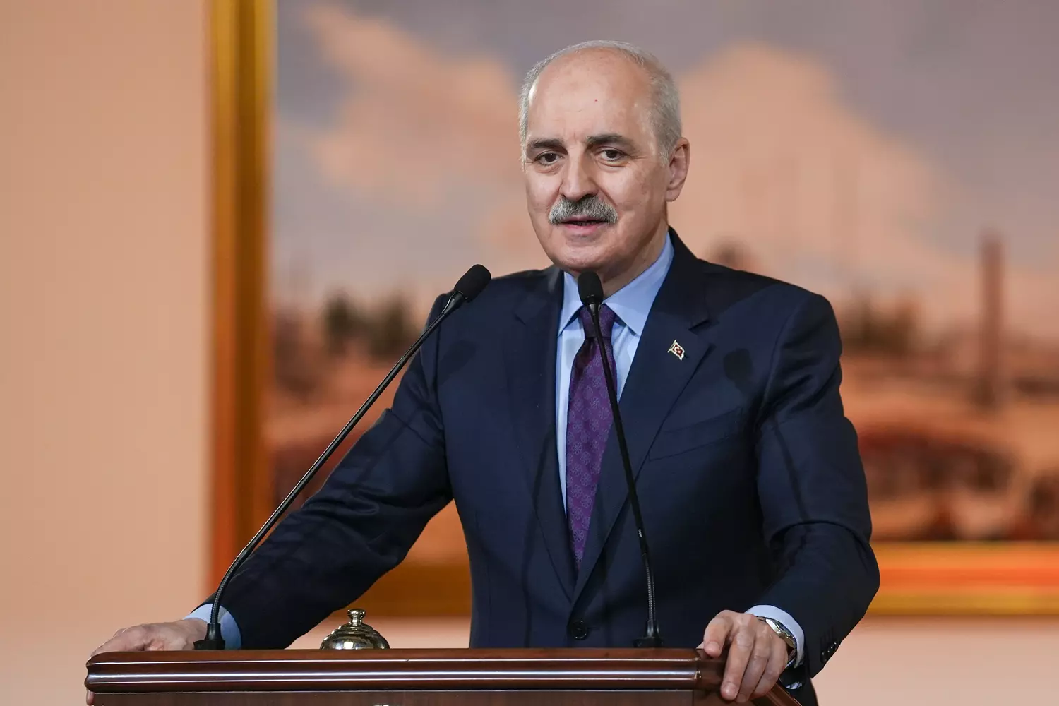 Canli Numan Kurtulmus One 290