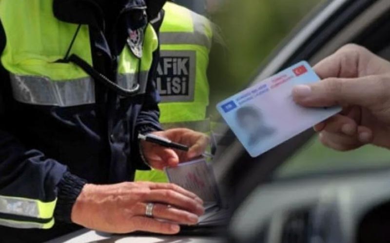D20Haber Denizli 6 Kez Ehliyetine El Konulan Surucu Kaza Yapti Hbr