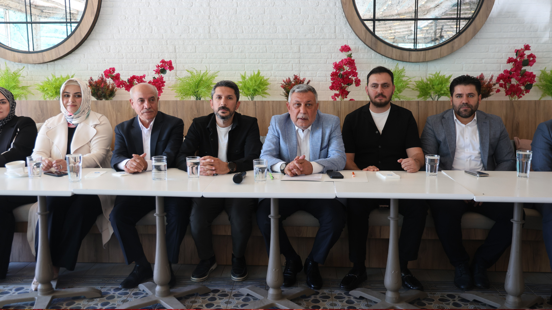 Van’dan Yükselen Çiğlik İşsi̇zli̇k Bi̇r Can Daha Aldi (73)-2