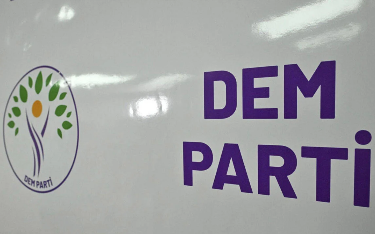 Dem Parti Myk Den Chp Li Belediyelere Operasyon Tepkisi