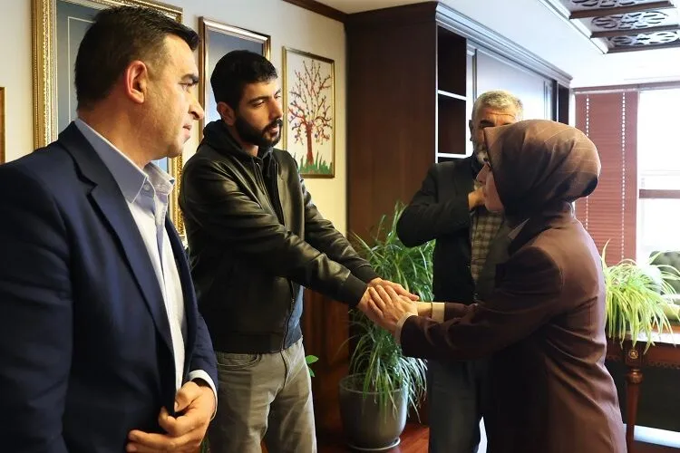 Dna Raporu Supheleri Artirdi Bakan Goktas Rojinin Babasini Agirladi Soz Verdi 1